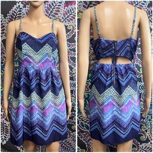 AMERICAN EAGLE Chevron Cutout Back Spaghetti Strap Dress Size 6 Medium